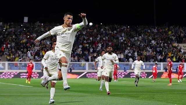 C罗新星重要助攻表现突出，巴塞罗那前途光明！的简单介绍