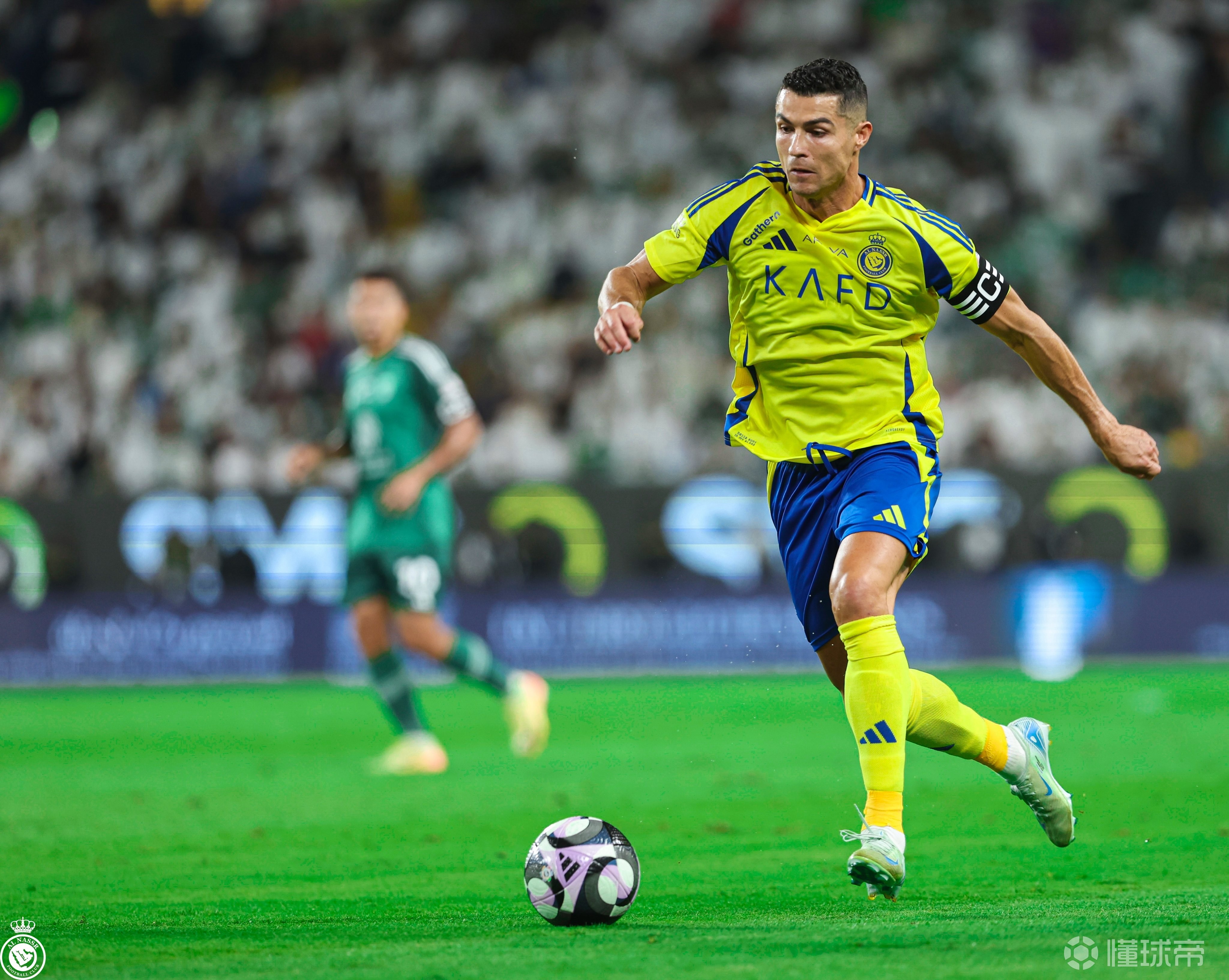 C罗重返赛场，战术调整首场状态出色，美国队观众沸腾！的简单介绍