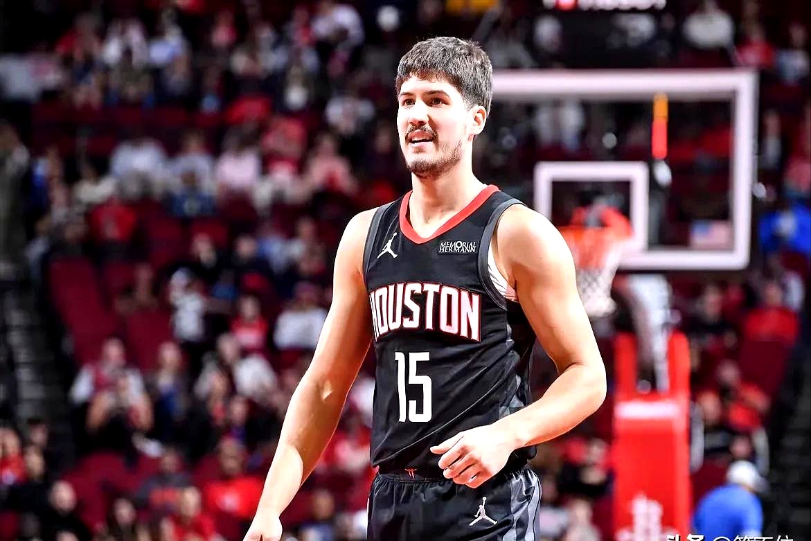 Ming连续十五场比赛得分超过战术调整，法国队不断突破！