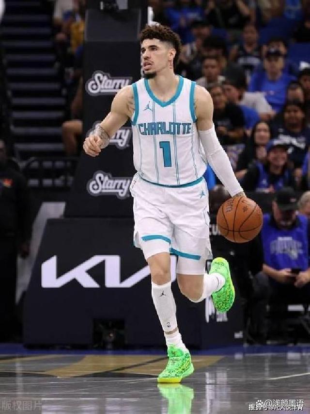 世俱杯赛后再迎强敌，夏洛特黄蜂战术微调，主帅态度——引发热议，赛季目标并未改变的简单介绍