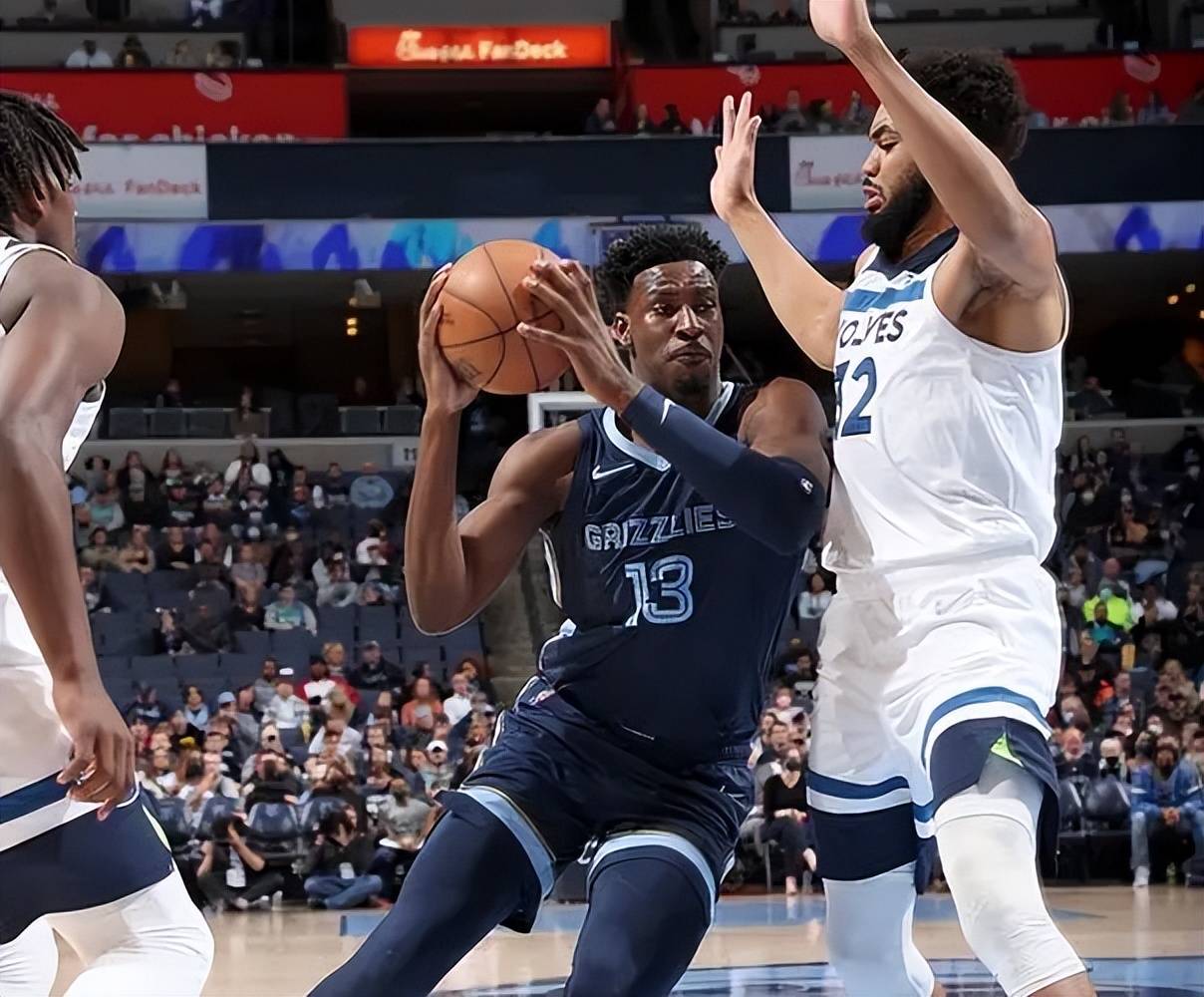 川蜀战狼队对阵滇池朱雀队，电竞大师赛惊险晋级，内线统治篮板——细节处理更胜一筹的简单介绍